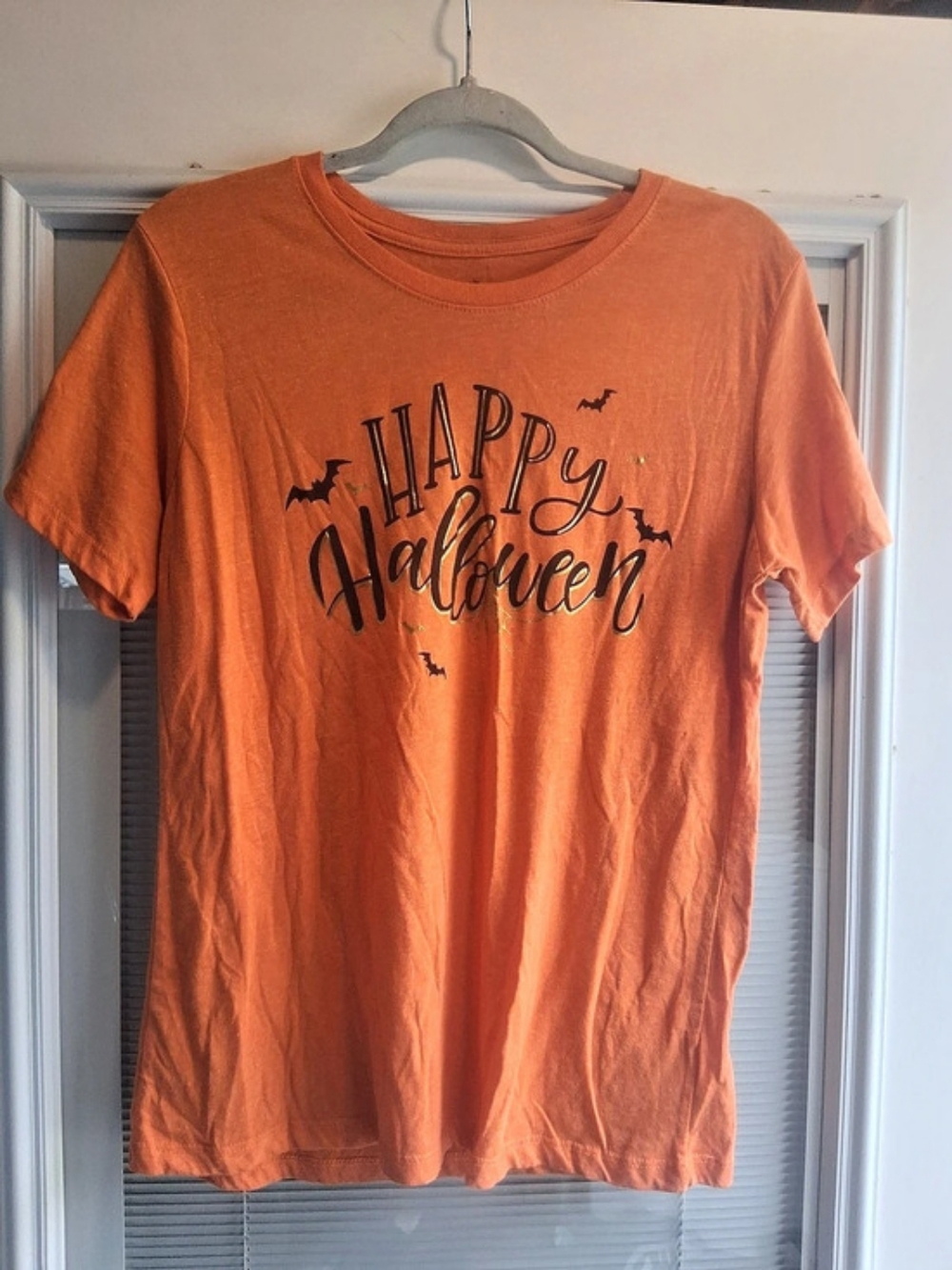 Celebrate! Halloween! Graphic Tee Size Medium